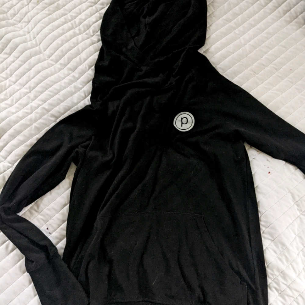 Hooded long sleeve shirt